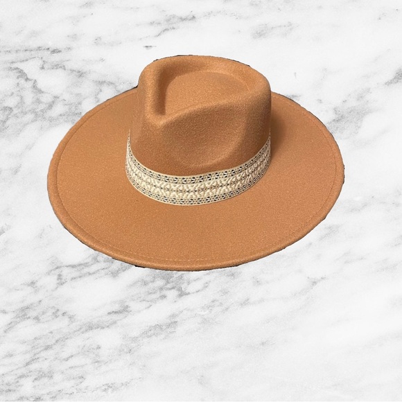 Accessories - Elegant Tan Women's Hat